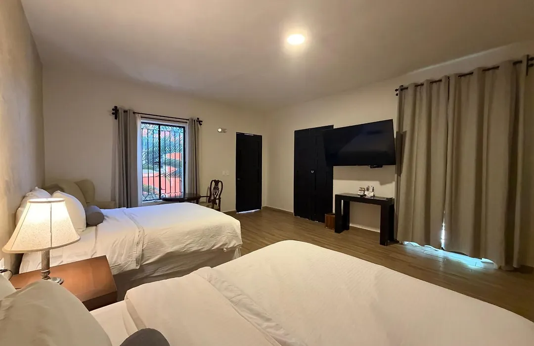 Art 64 Guest House - Adults Only-1